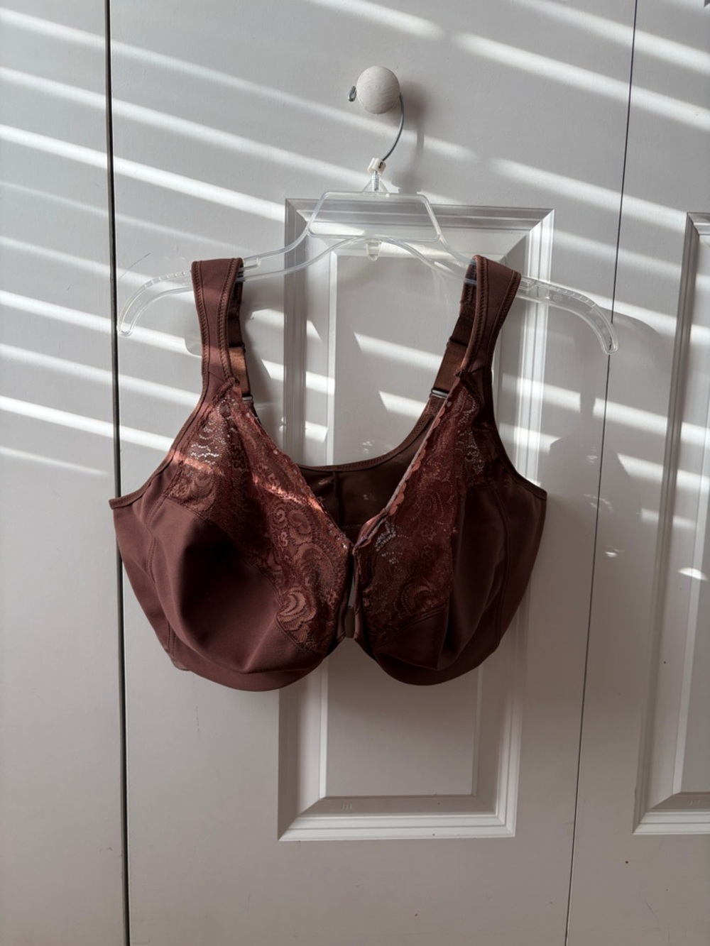Glamorise Women's Front-Closure Lace-Accent Bra in Brown Size 44H